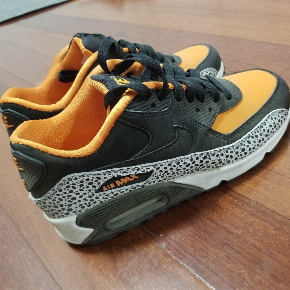 🚫SOLD🚫💎Air Max👟 Orange Black